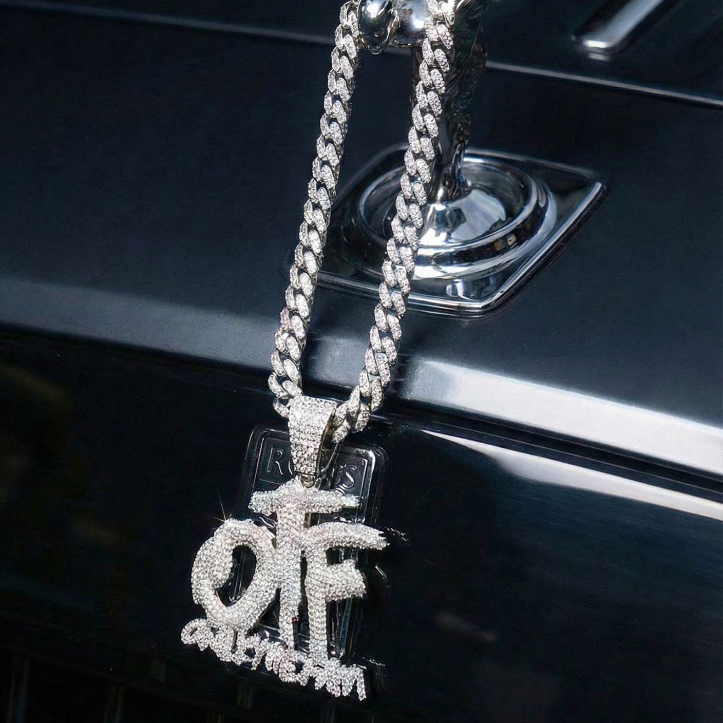White Gold Plated Von OTF Chain & Pendant